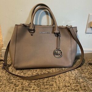 Micheal Kors Gray Selma Crossbody Handbag